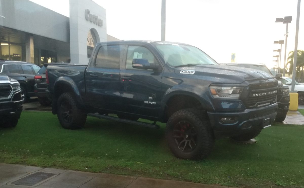 2021 RAM 1500 Laramie Crew Cab — photo 3