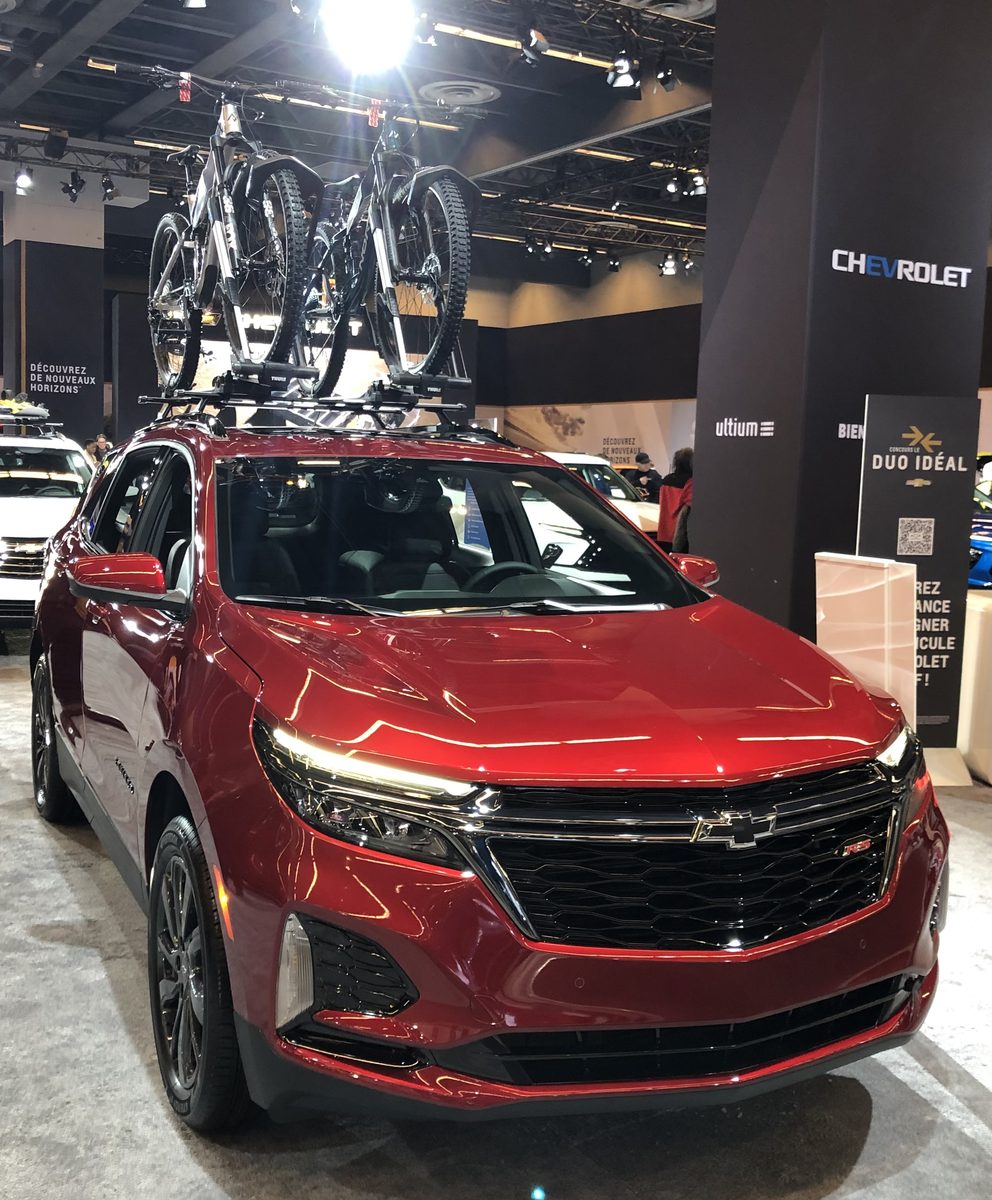 2020 Chevrolet Equinox LT — photo 3