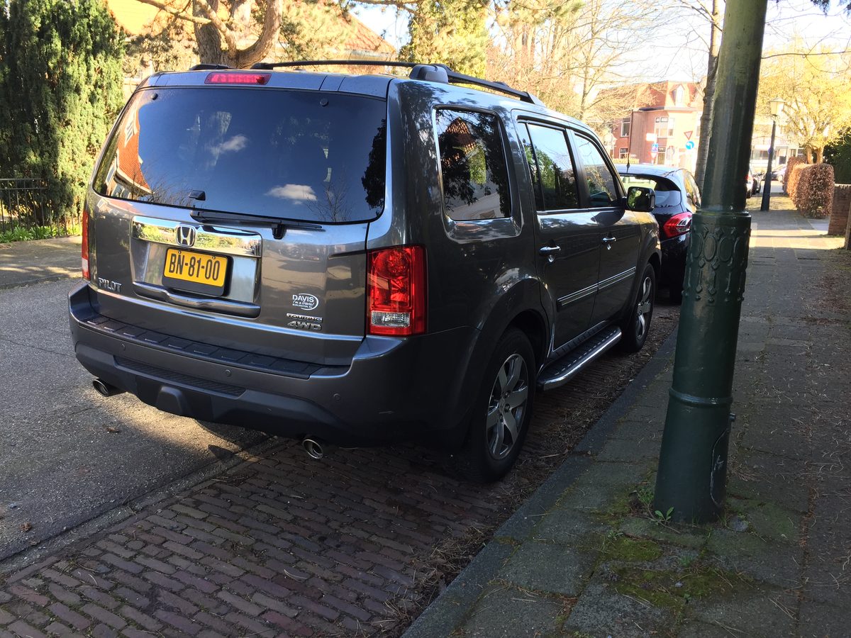 2021 Honda Pilot Touring — photo 2
