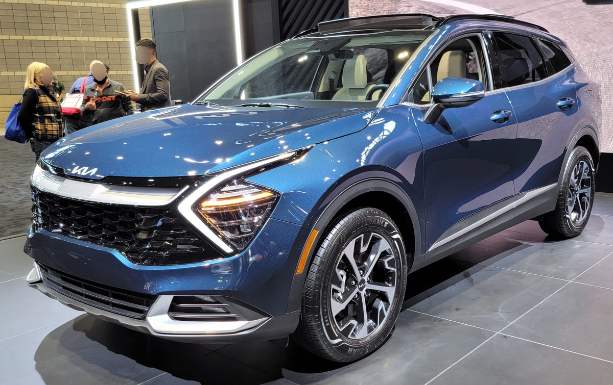 2023 Kia Sportage EX — photo 2