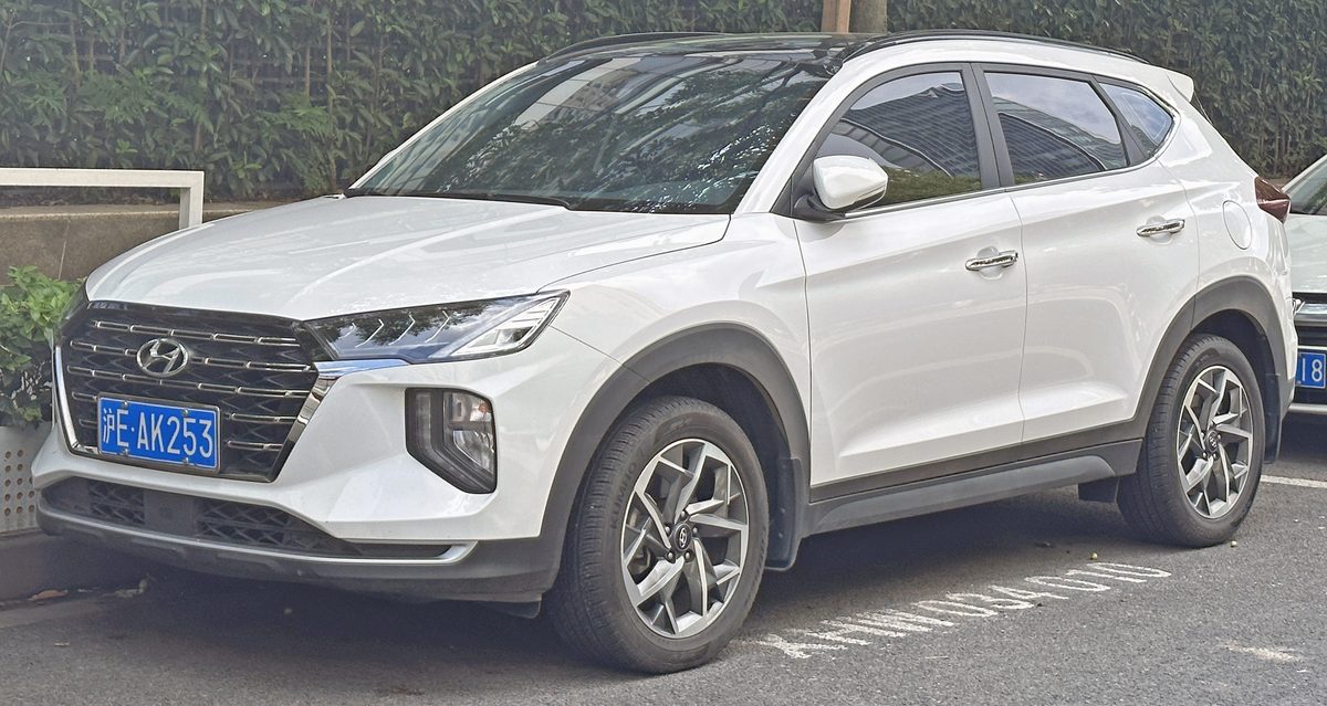 2020 Hyundai Tucson SE — photo 3